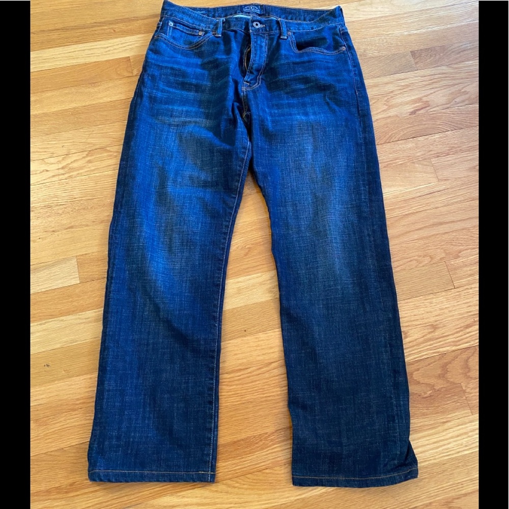 Men’s lucky brand straight leg jeans